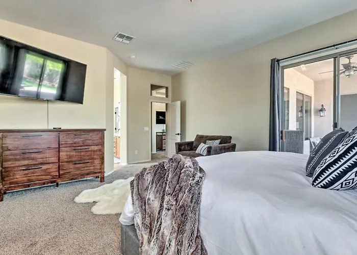 Holiday home Near Golf & Spring Training: Goodyear W/ Pool Liberty