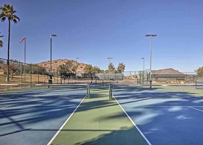 Holiday home Near Golf & Spring Training: Goodyear W/ Pool