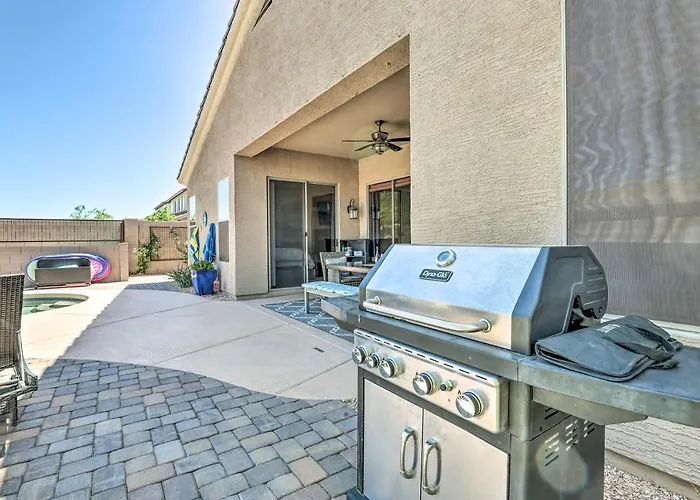 Holiday home Near Golf & Spring Training: Goodyear W/ Pool *
