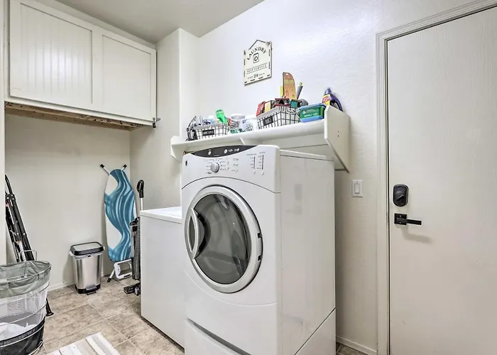 Holiday home Near Golf & Spring Training: Goodyear W/ Pool *