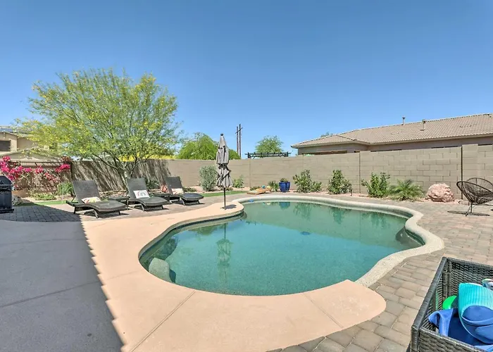 Holiday home Near Golf & Spring Training: Goodyear W/ Pool Liberty