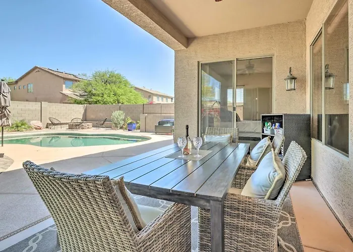 Holiday home Near Golf & Spring Training: Goodyear W/ Pool *